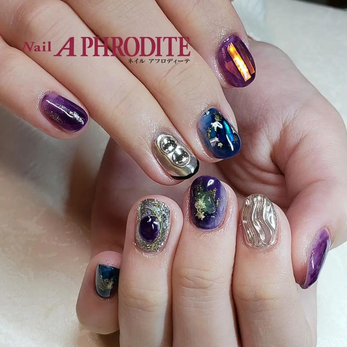 ネイル 成人式 Nail  Aphroditeのネイルデザイン