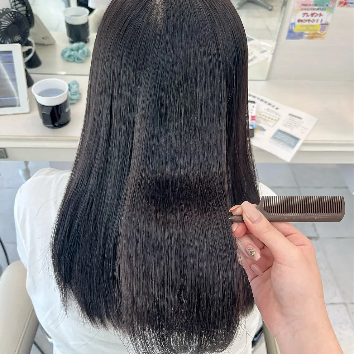 ロング 酸性ストレート すずき なつき🌙のヘアスタイル