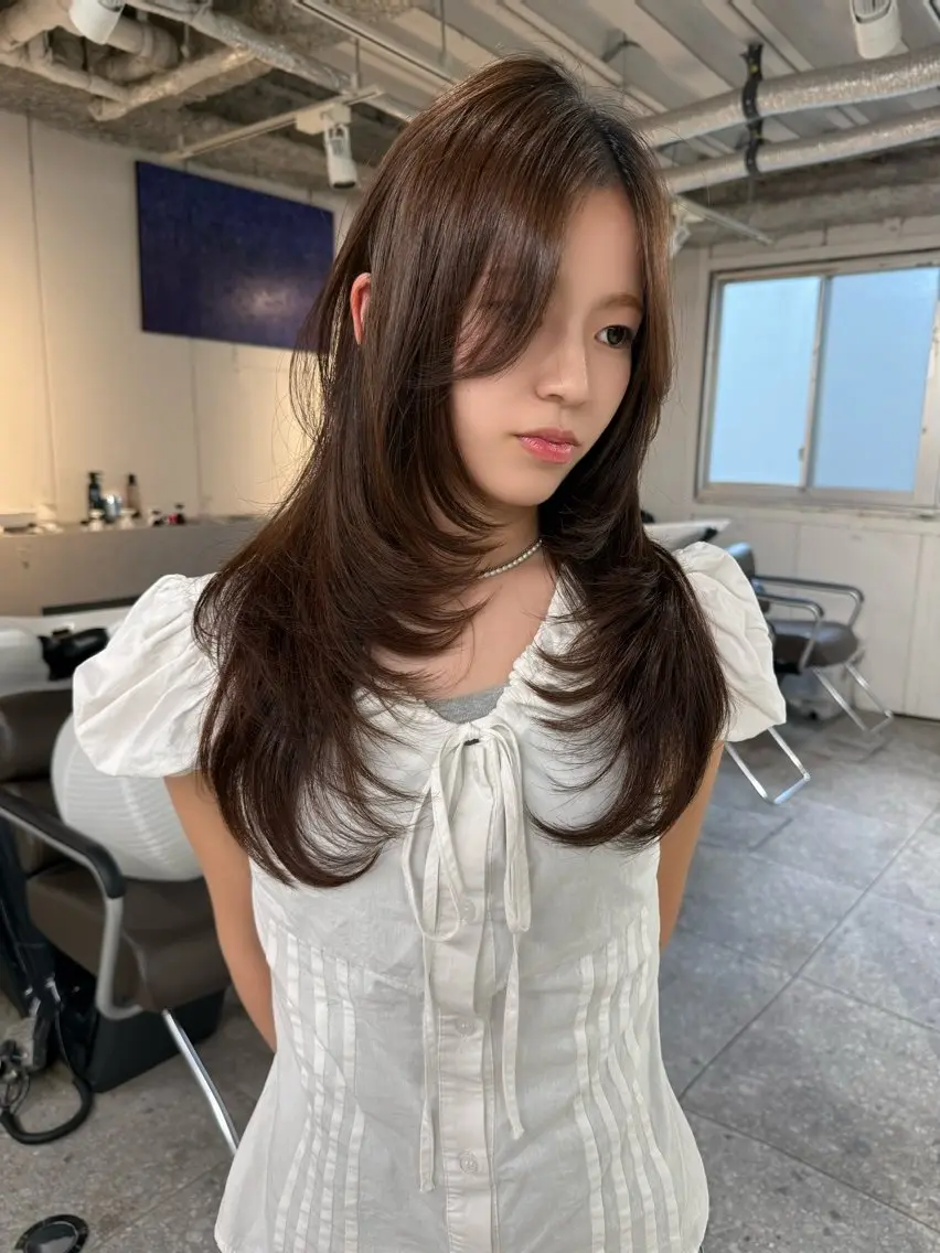 セミロング カット fev Yumaのヘアスタイル