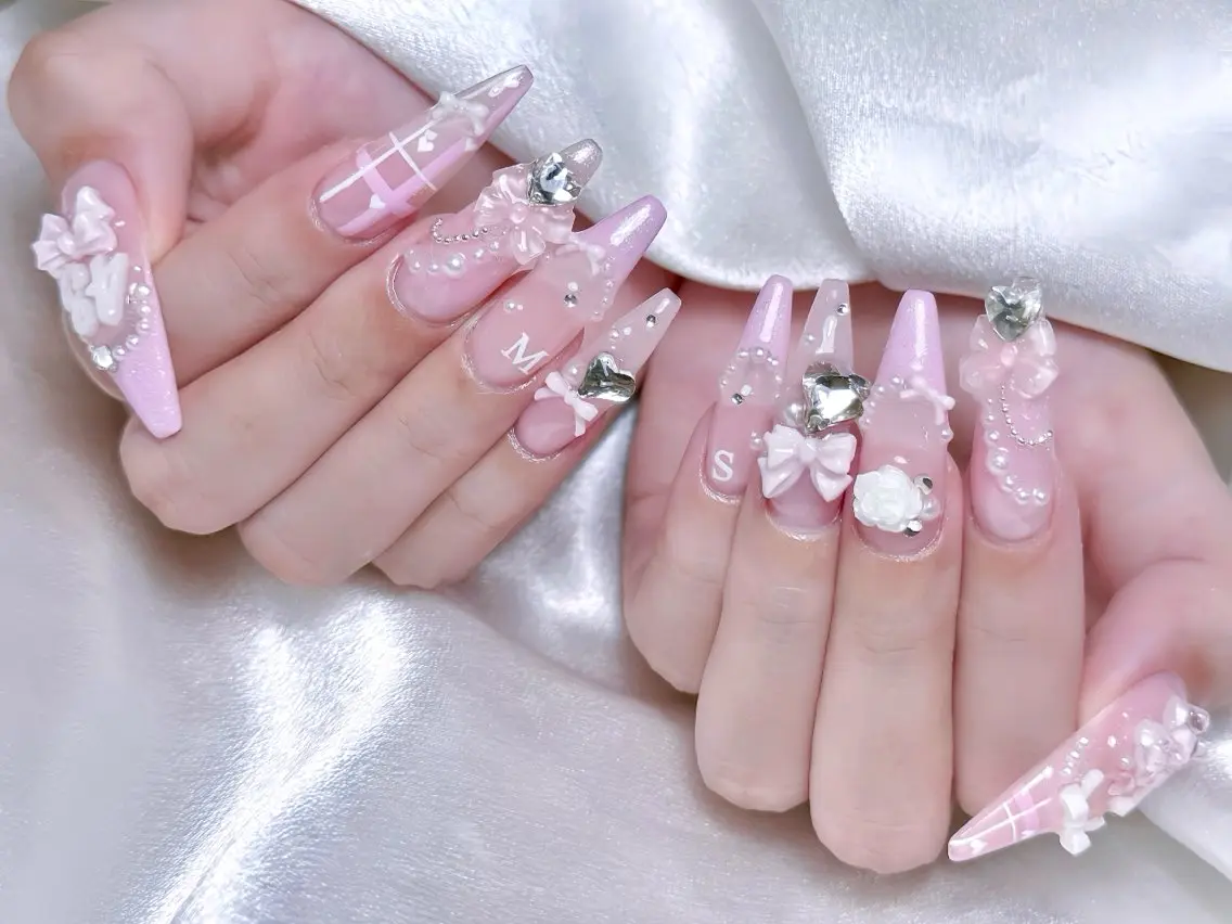 ネイル チークネイル フラッシュネイル フラワーネイル フットネイル ジェルネイル ハンドネイル Rin Nail Shinokuboのネイルデザイン