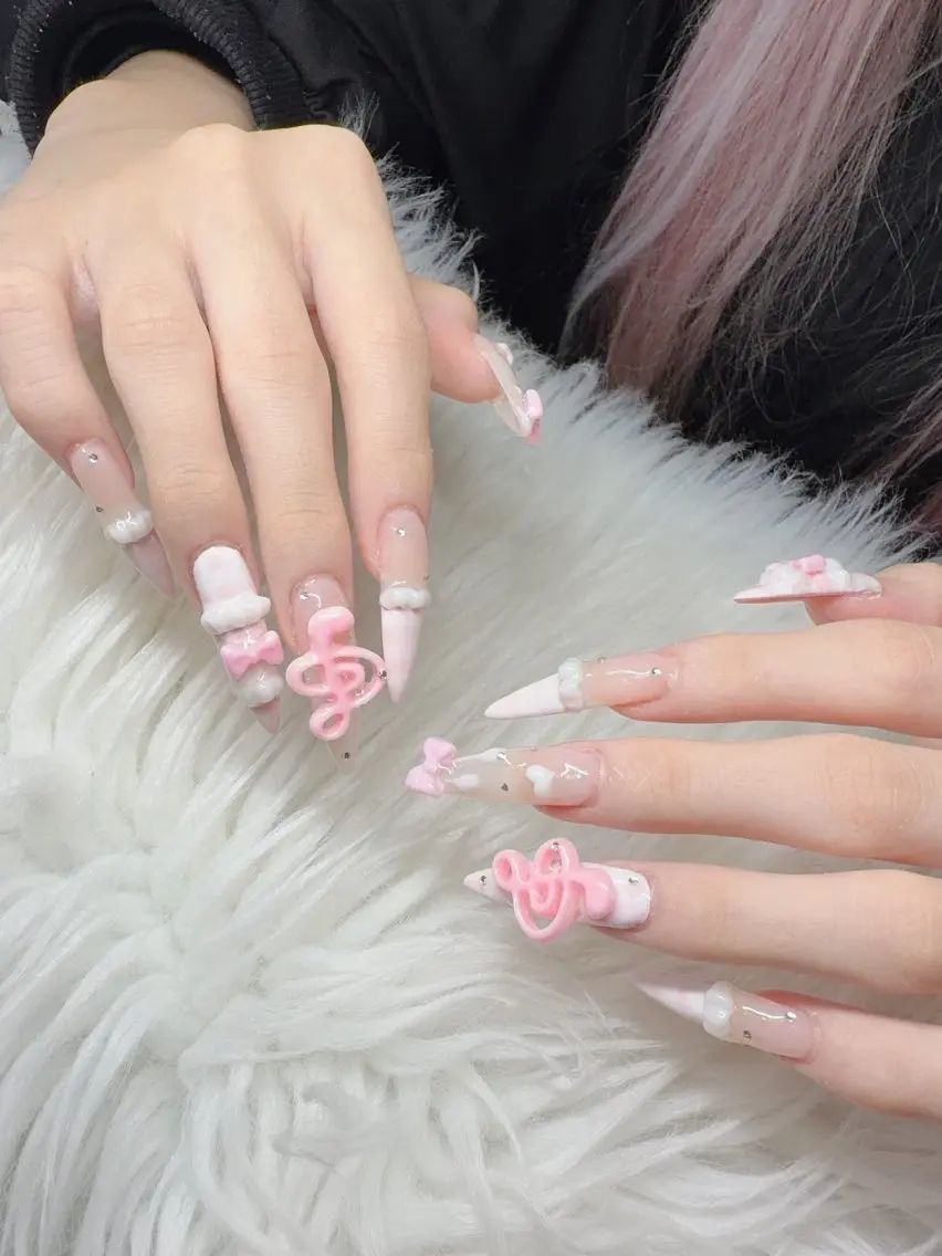 ネイル Lee Nailsのネイルデザイン