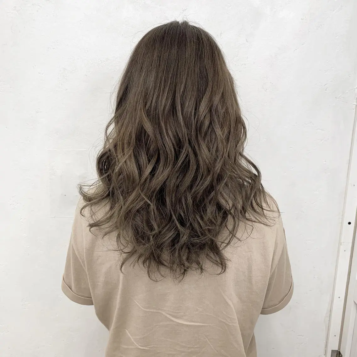 ロング カラー ヘアアレンジ グレージュ ヘアカラー TATSUYA アートディレクターのヘアスタイル