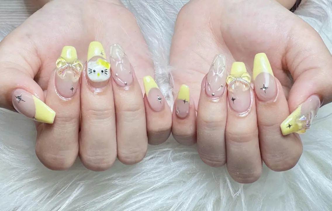ネイル Elegantトウ ショウレイのネイルデザイン