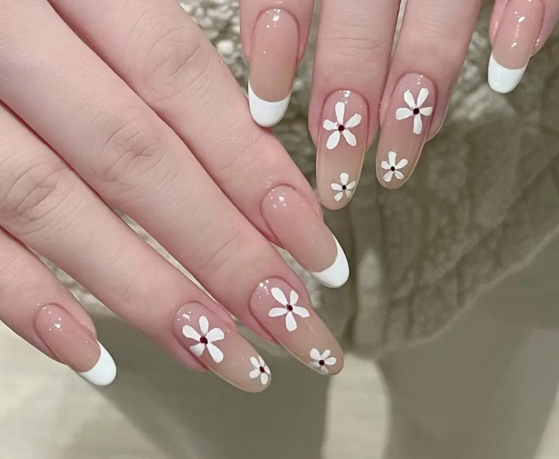ネイル ハンドネイル ハンドケア 🍑 momo_nailのネイルデザイン