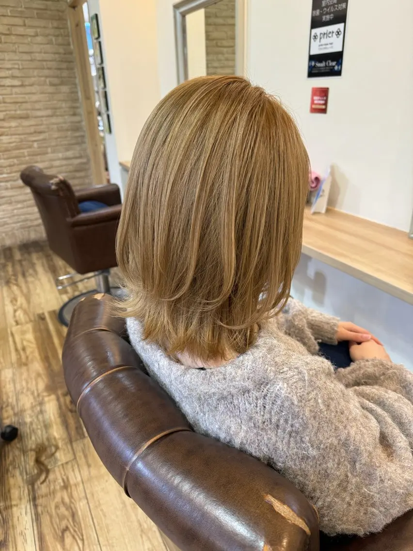 ミディアム ミディアムレイヤー レイヤーカット 染矢 優希のヘアスタイル