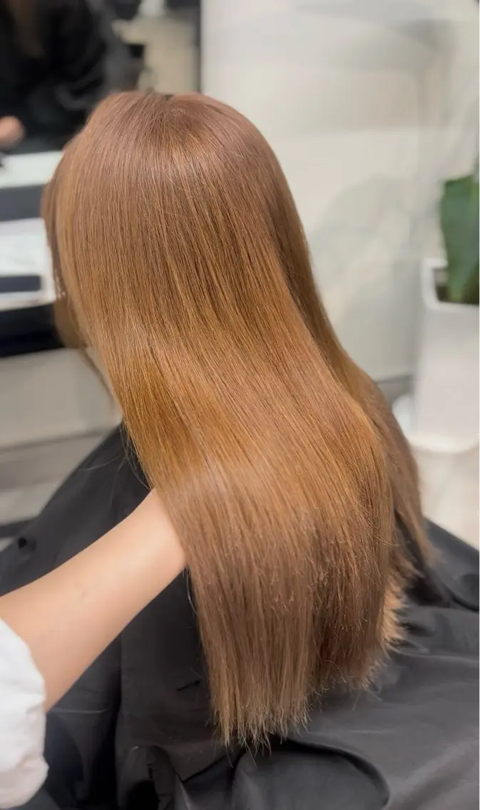 ロング カラー ヘアカラー トリートメント moe🎀 透明感カラーのヘアスタイル