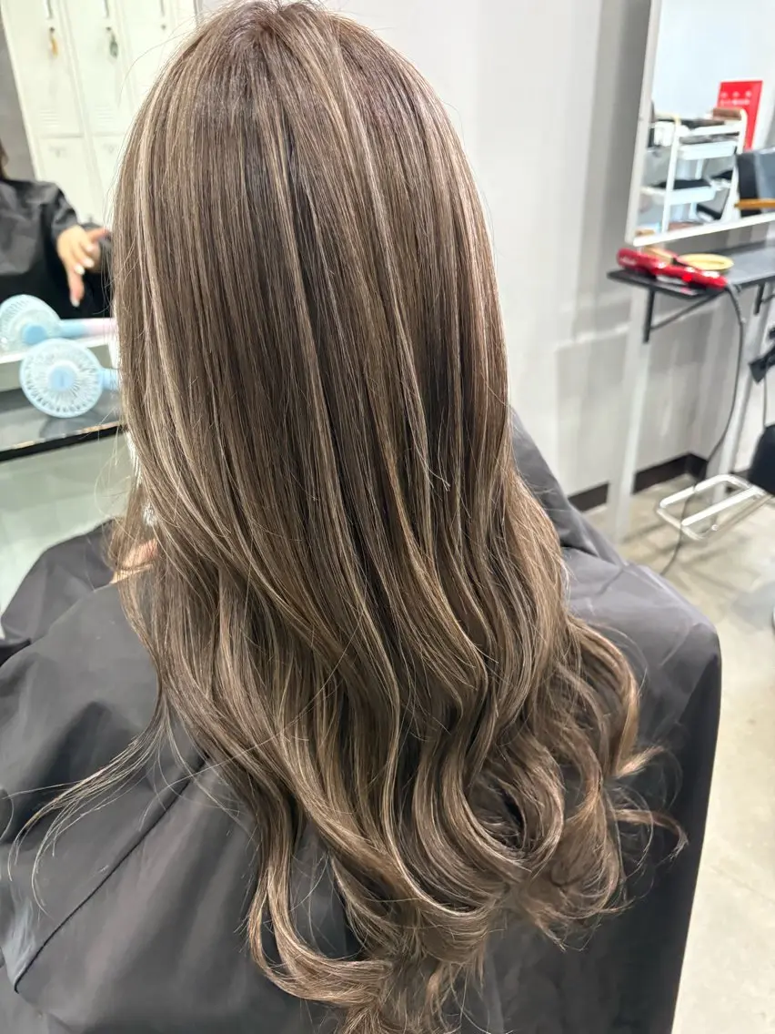 ロング ハイライト 🤍HIKARI🤍 ハイライト/レイヤーのヘアスタイル