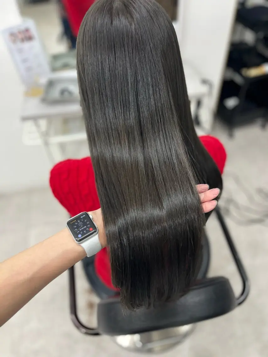 ロング カラー グレージュ オリーブグレージュ オリーブグレー 🫧ぷる艶カラー🫧 Yuubi🦩のヘアスタイル