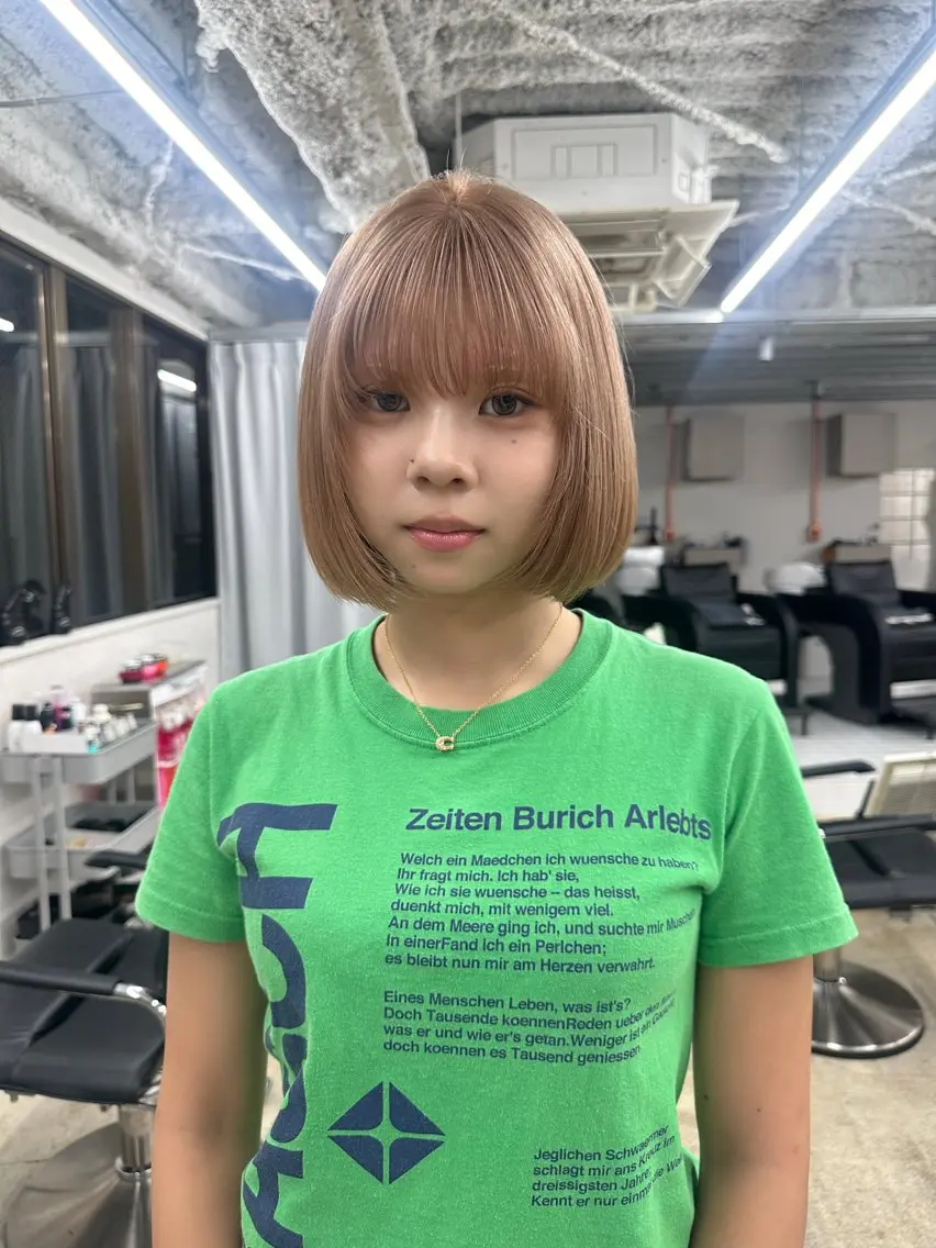 ショート カラー ヘアカラー ブリーチ🩸 レイヤー🪬yumeのヘアスタイル