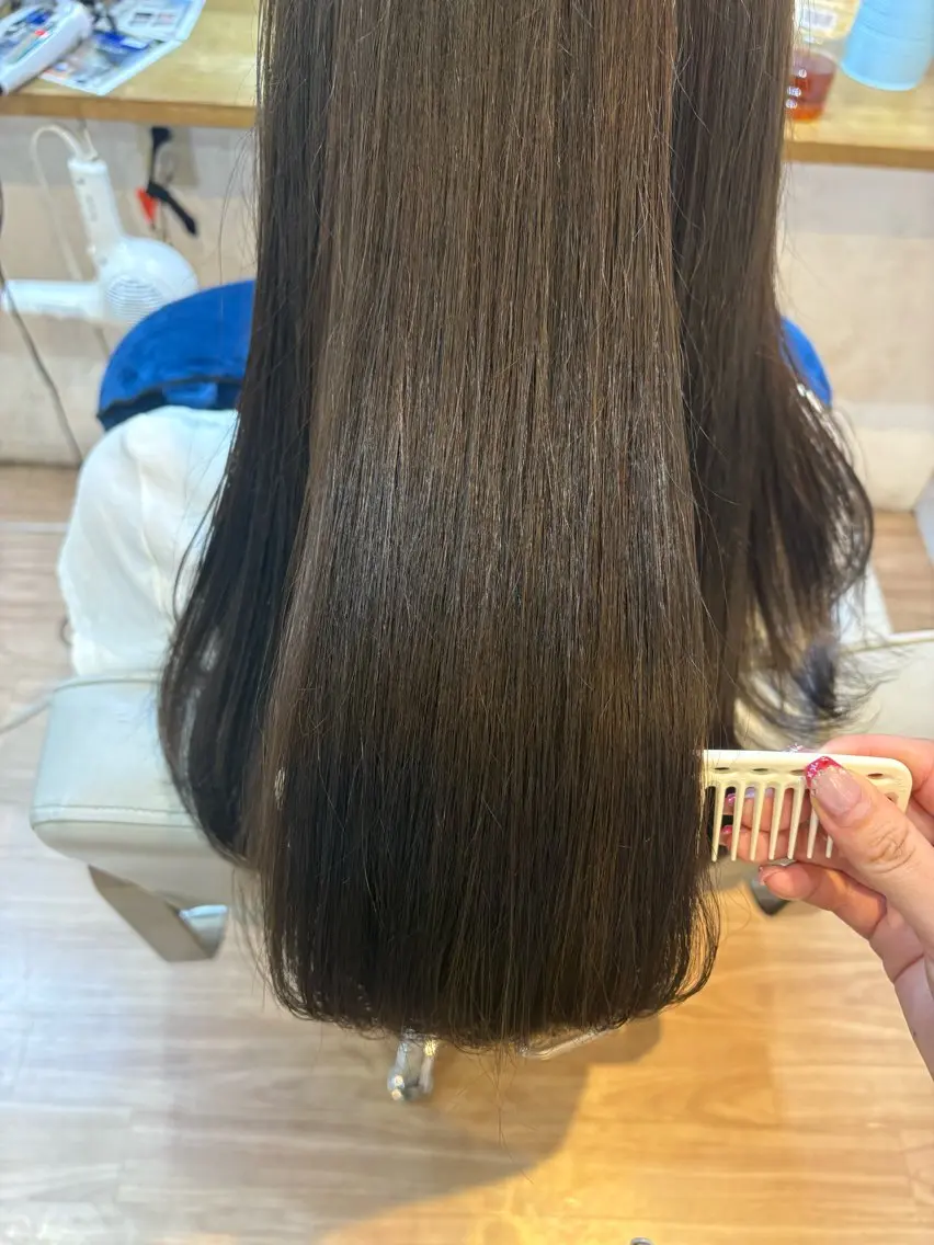 ロング カット ヘアカラー トリートメント 韓国ヘアー🇰🇷 MIWAのヘアスタイル