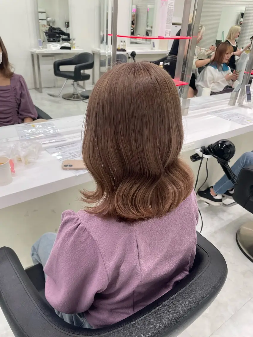 ミディアム カラー グレージュ ミルクティーグレージュ 💗トレンドモテヘア Natsumi 💗のヘアスタイル