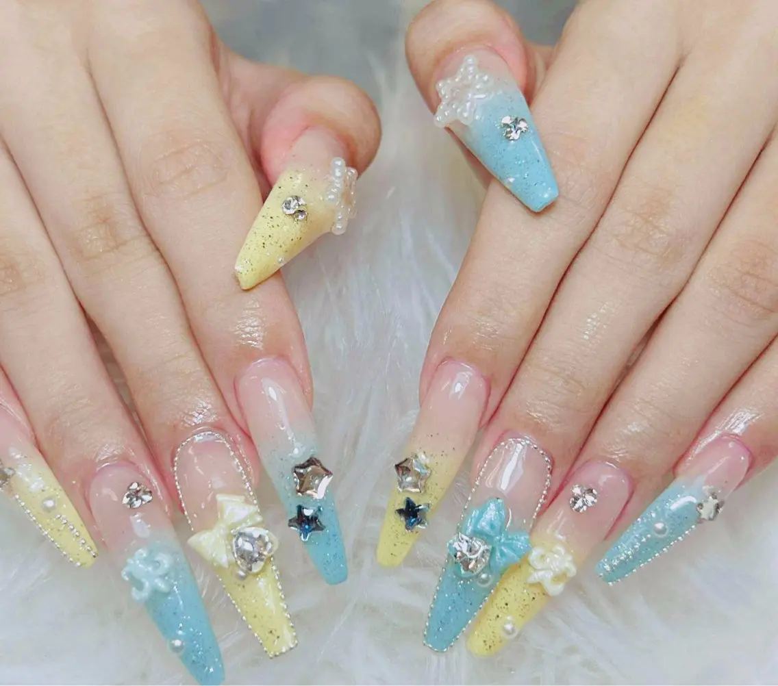 ネイル チークネイル 長さ出し フットネイル マグネットネイル 持ち込み ハンドネイル ANH NAIL ゴテゴテ専門店💎のネイルデザイン