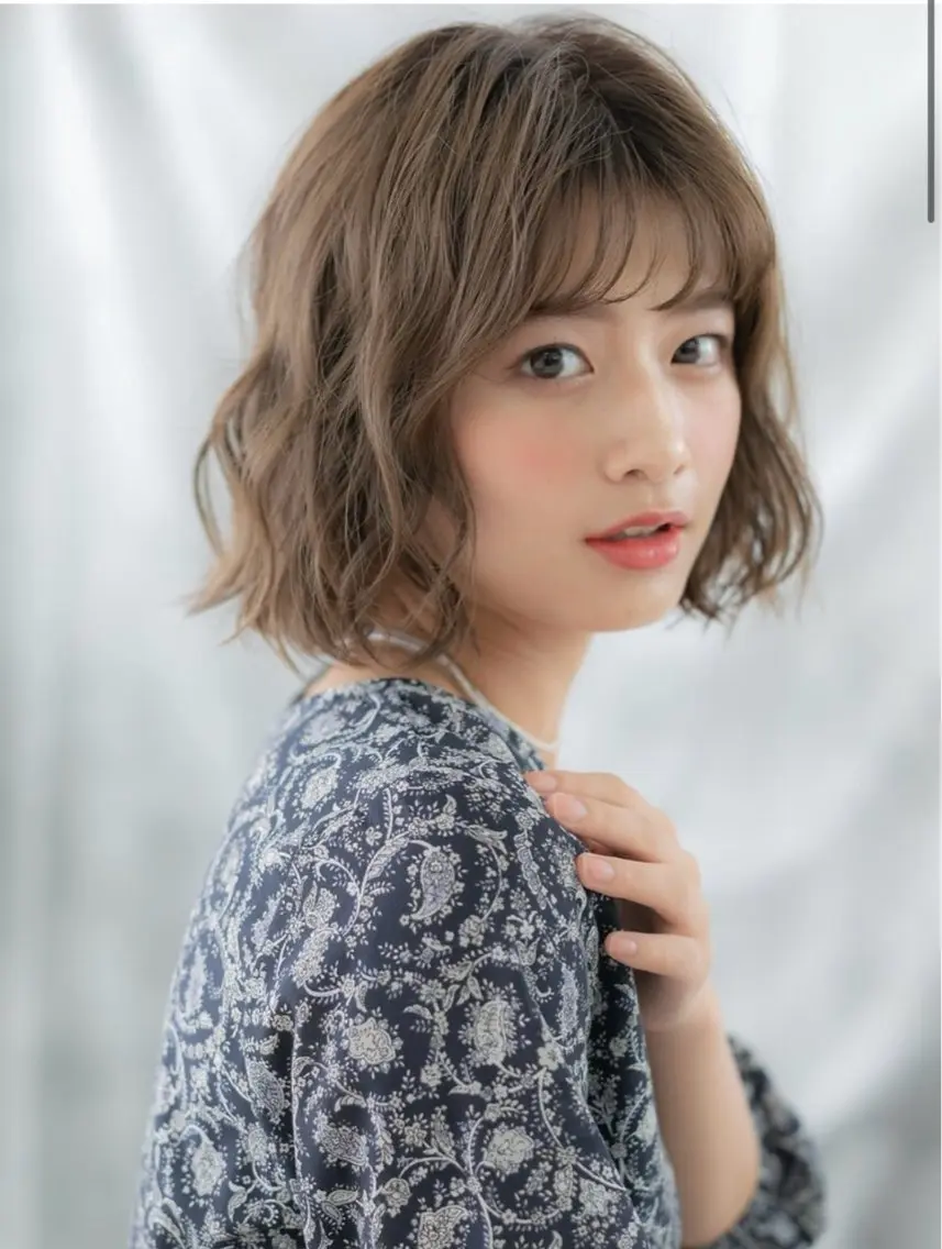 ミディアム ミディアムパーマ アッシュ ボブ 佐藤 天心のヘアスタイル
