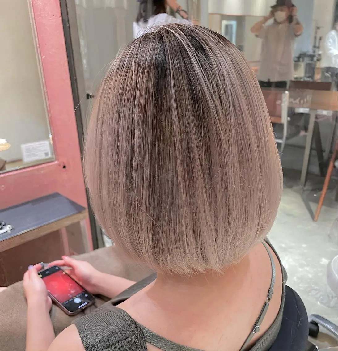 ショート カラー ブリーチ ヘアカラー トリートメント ケア剤オタク×海外 ヘア長谷川裕起のヘアスタイル