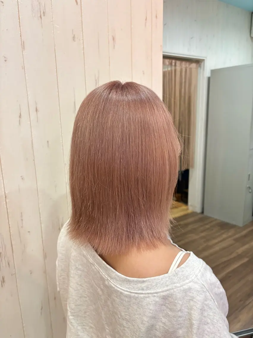 ミディアム カット ヘアカラー 友杉 香子のヘアスタイル