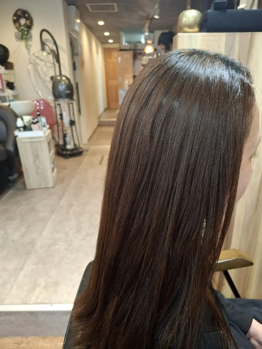 ロング 秋元 雅のヘアスタイル