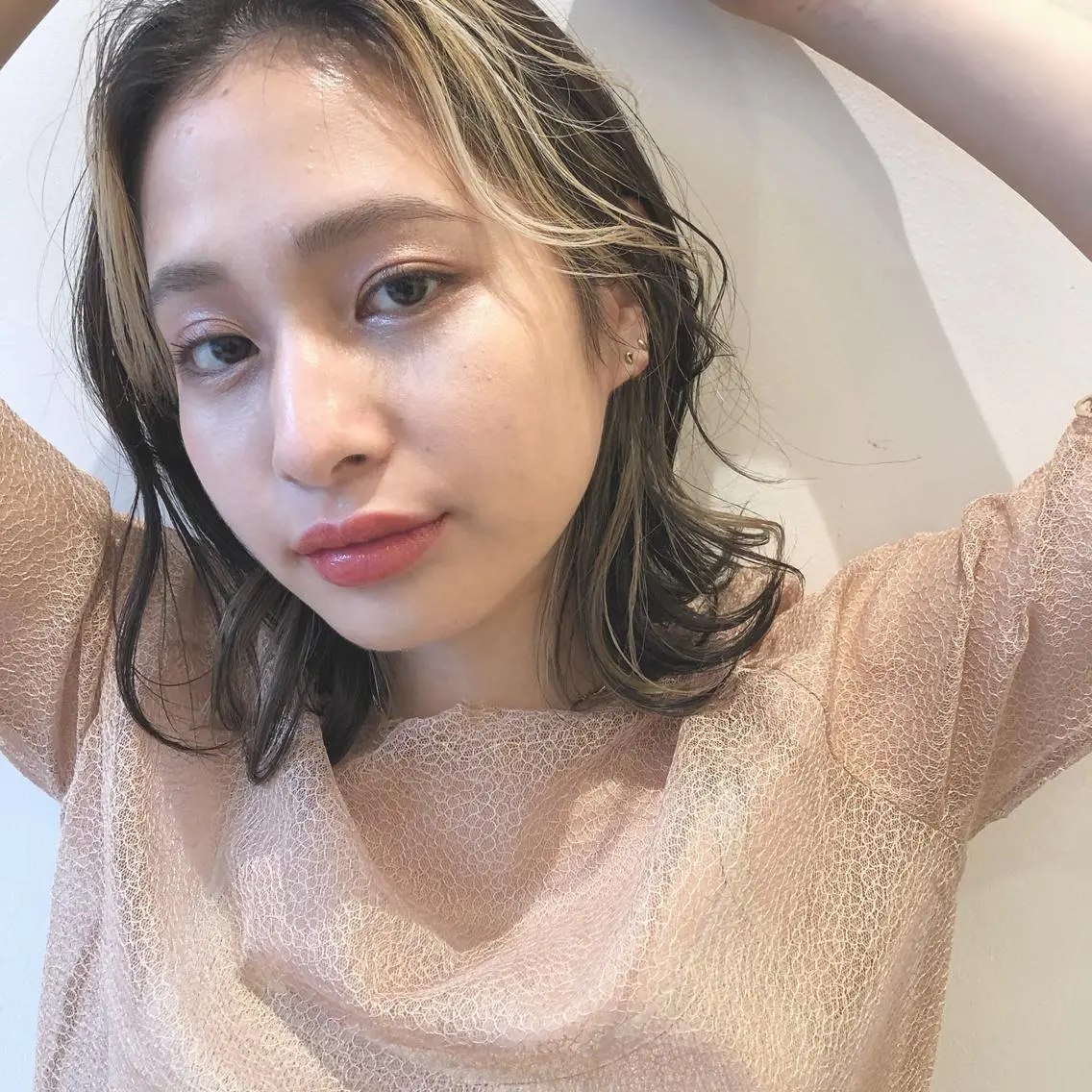 ミディアム カラー レイヤーカット/ ハイライト　千咲季のヘアスタイル
