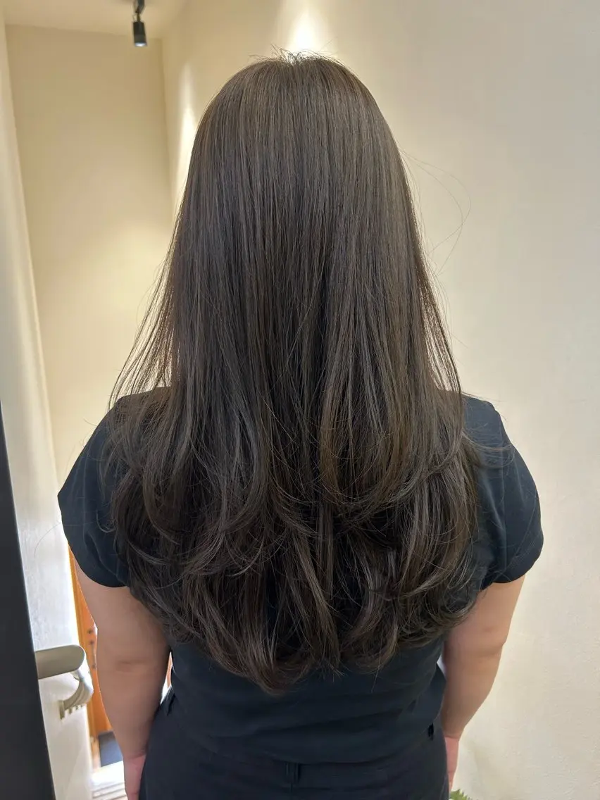 ロング カラー 透明感カラー グレージュ レイヤーカット カット ヘアカラー トリートメント hubhair レイヤー/透明感のヘアスタイル