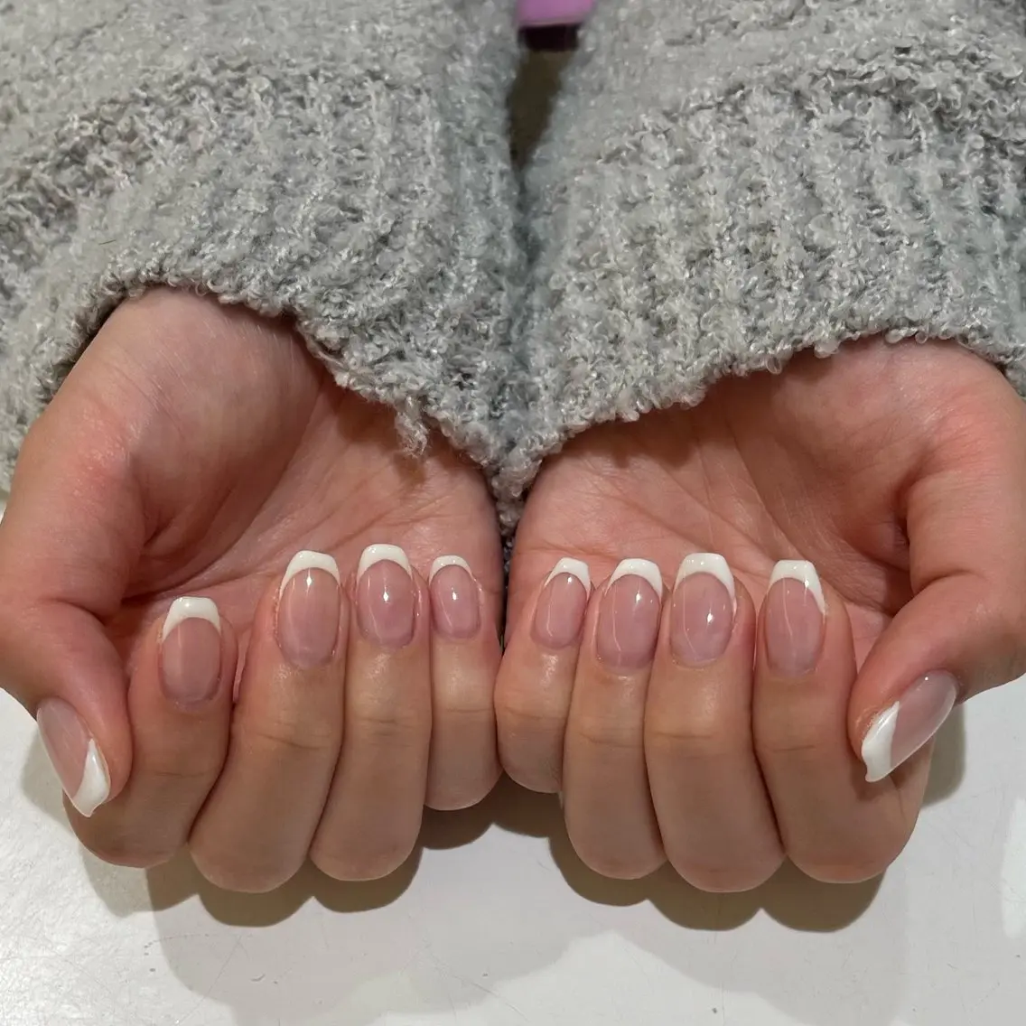 Hand グラデ/フレンチ (オフ無し)の写真