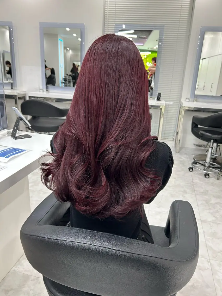 ロング 暖色系ハイトーン♡ mioriのヘアスタイル