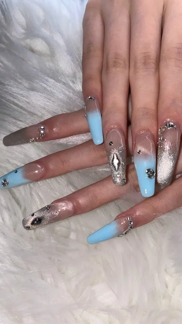 ミディアム ハンドネイル YOKOSUKA NAILS💅✨のネイルデザイン