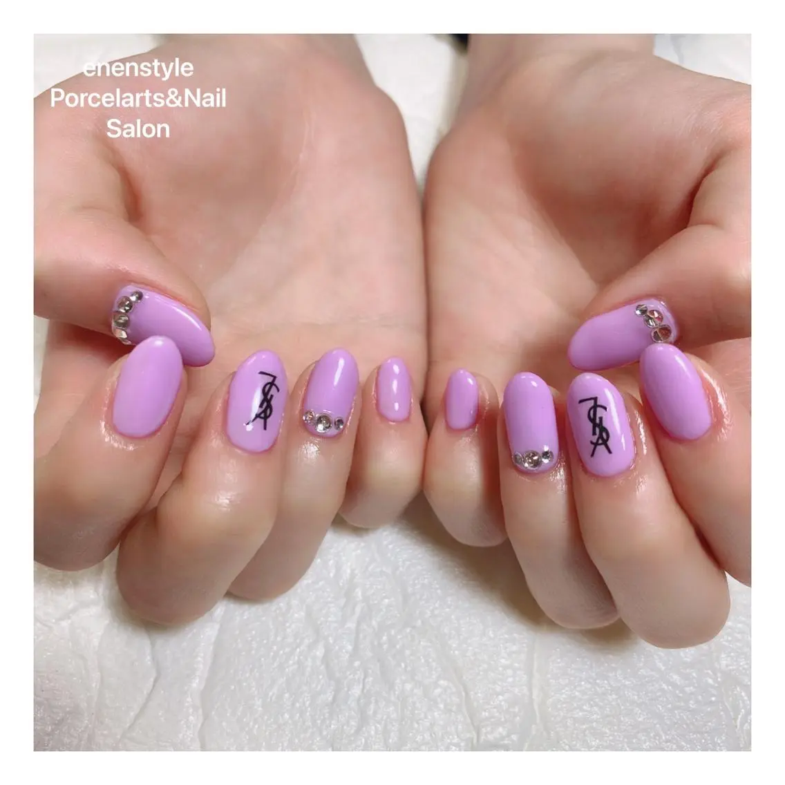 ミディアム ネイル ハンドネイル 🐾enen style 🐾のネイルデザイン