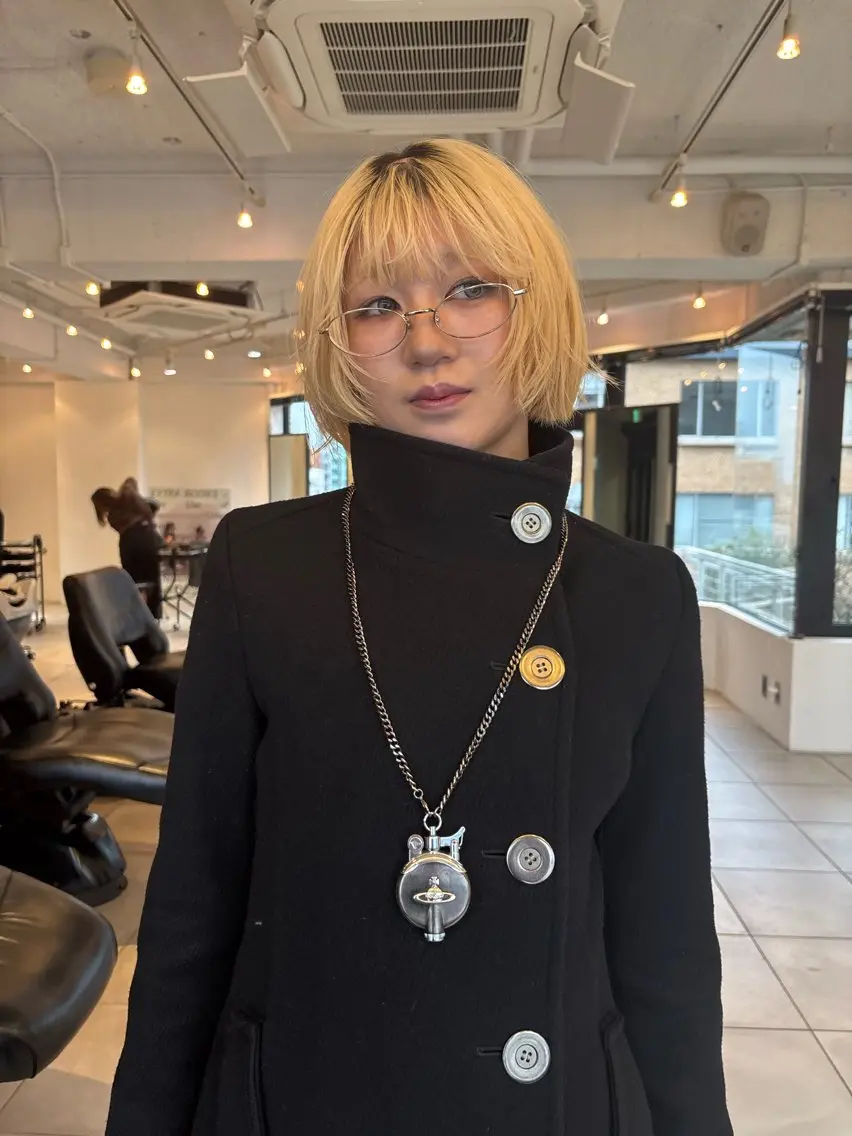 ショート ヘアカラー 🐏Yuna＊透明感 ハイトーンカラー✨のヘアスタイル