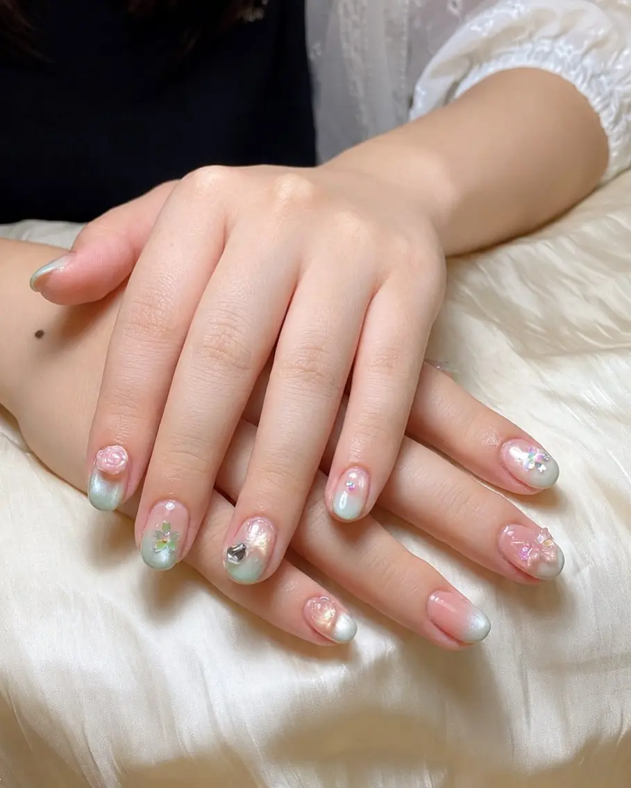 ネイル アートネイル ジェルネイル キラキラネイル 韓国ネイル オフィスネイル DAISY_NAIL 【フィルイン専門店】のネイルデザイン