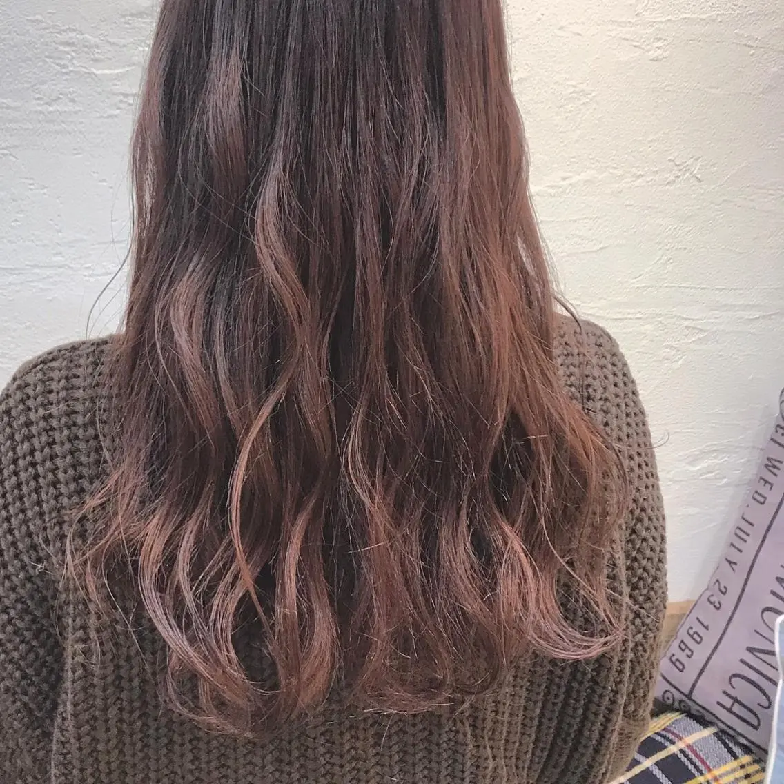 ロング カラー ベージュカラー グラデーションカラー ピンクカラー ピンクベージュ 韓国ヘア☁️ mitsukiのヘアスタイル