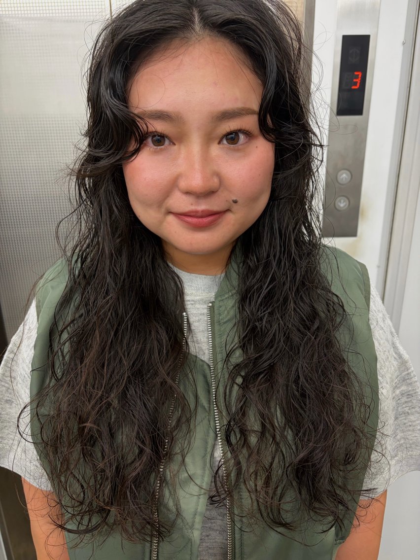 ロング パーマ カット パーマ Nico☺︎🎀YU レイヤー/カットのヘアスタイル