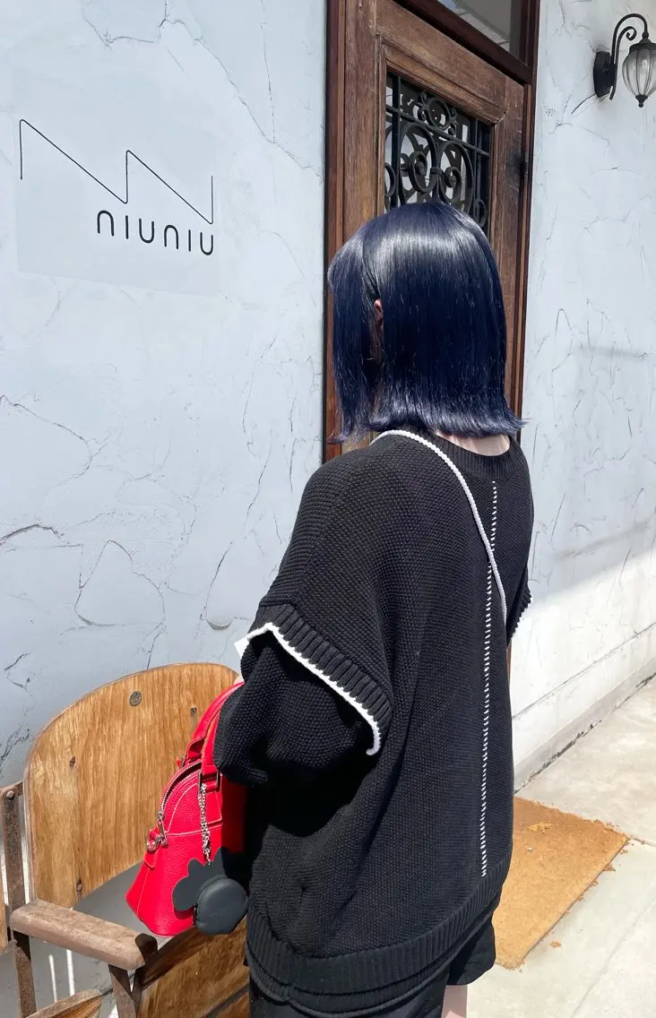 ミディアム カラー 黒髪 ブルーカラー ブルーブラック ボブ カット ヘアカラー 尾崎 弘和のヘアスタイル
