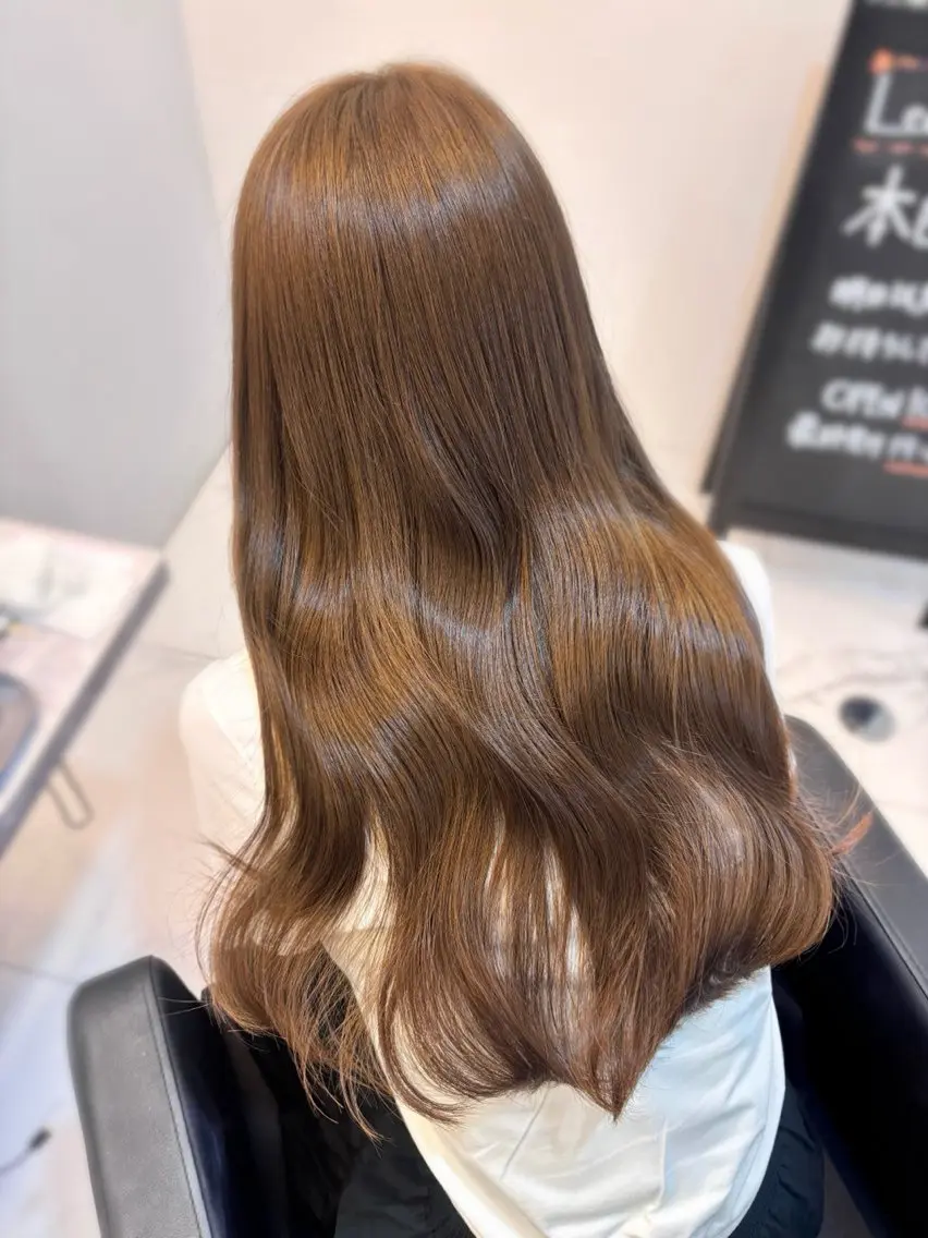 ロング ヘアカラー 𝐿𝑒𝑒 四ツ橋 𝑅𝐴𝑁𝐴のヘアスタイル