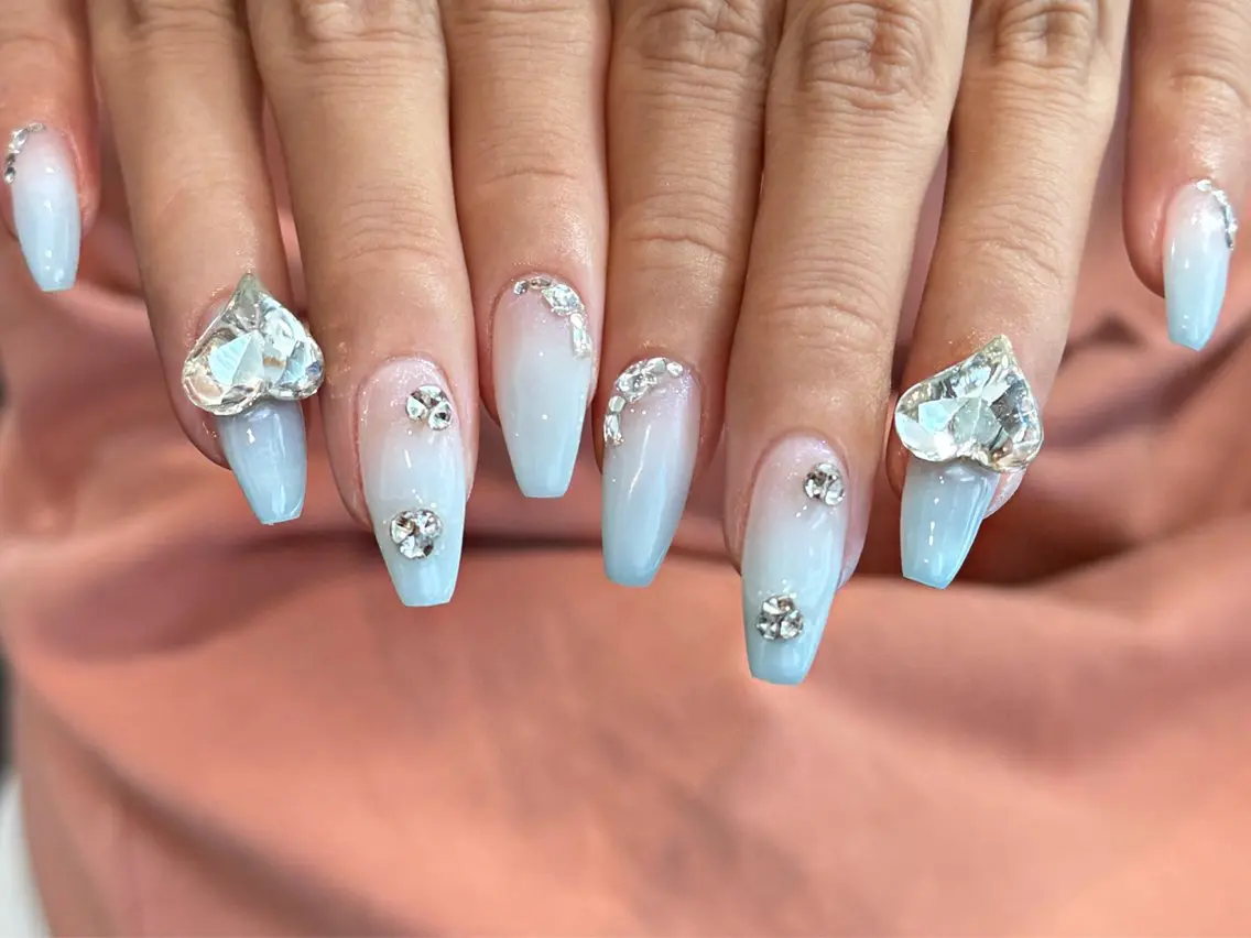 ネイル オーロラネイル 長さ出し フレンチネイル ジェルネイル ガラスフレンチ ハンドネイル Rela・S NAILのネイルデザイン
