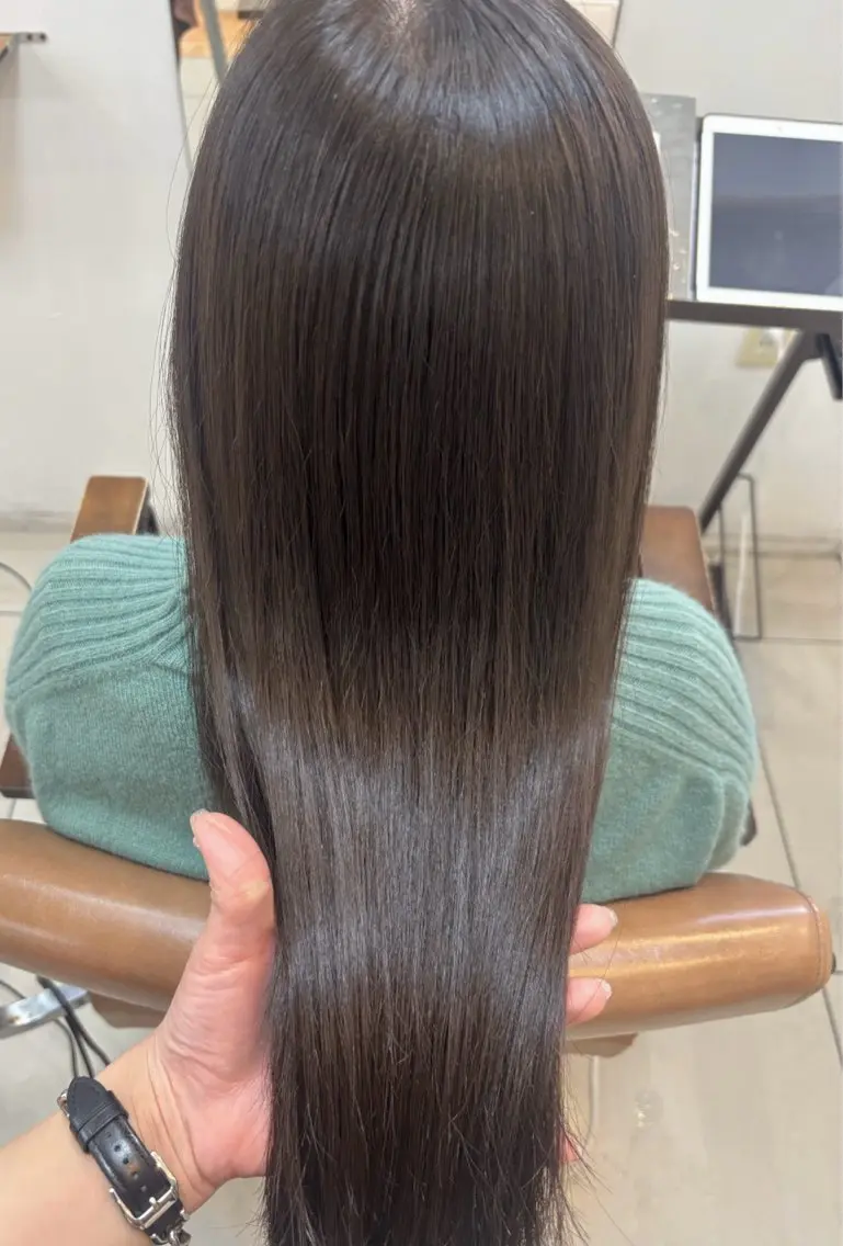 セミロング カラー アッシュ カット ヘアカラー トリートメント 頭皮×髪質改善 透明感カラー💎中村のヘアスタイル