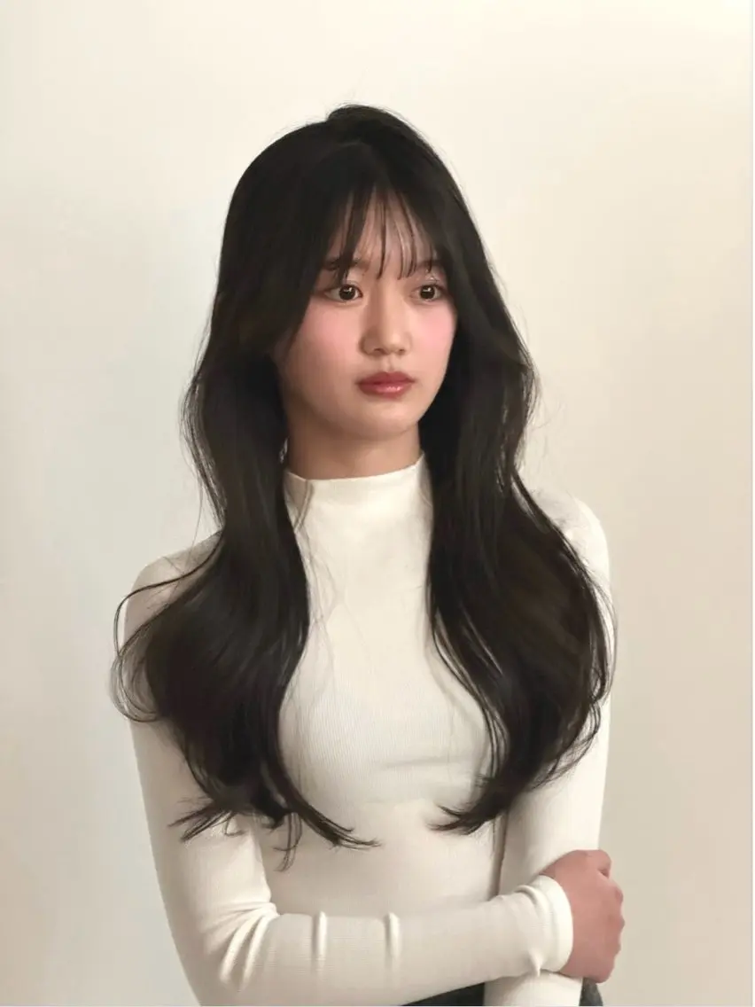 ロング カラー ヘアアレンジ 韓国風ヘア カット ヘアカラー トリートメント レイヤーカット🤍 RINAのヘアスタイル