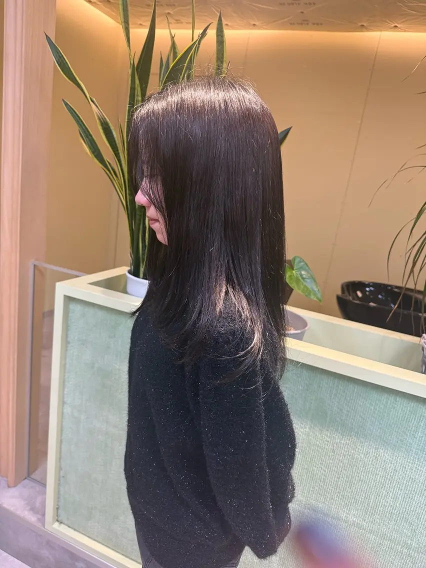 ミディアム カラー 八村 一花のヘアスタイル
