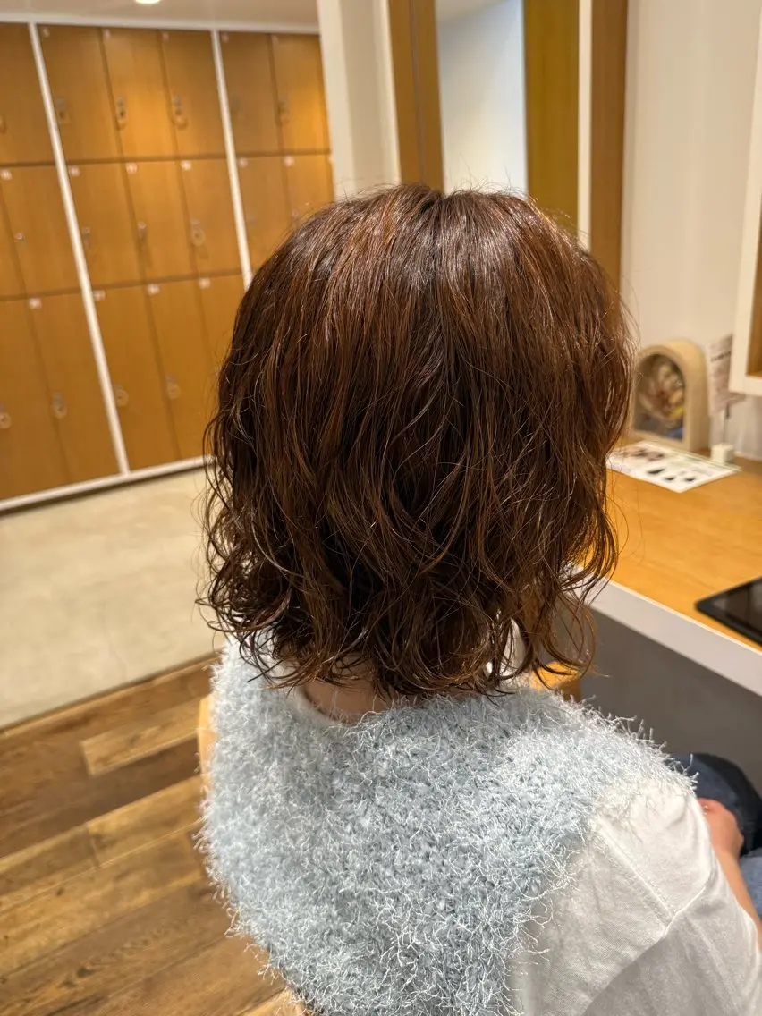 ミディアム カット パーマ 五十嵐 美玖のヘアスタイル