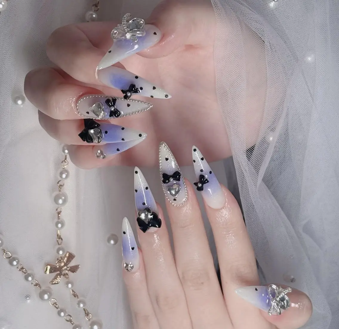 ネイル オーロラネイル チークネイル フットネイル ジェルネイル 韓国ネイル ハンドネイル H.baby Nail Salonのネイルデザイン