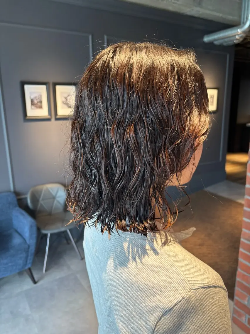 ミディアム パーマ 武本 佑衣のヘアスタイル