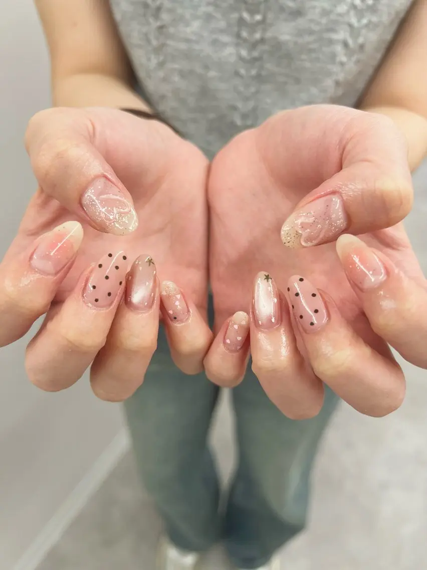 ネイル チークネイル ドット ジェルネイル マグネットネイル ニュアンスネイル ハンドネイル ハンドケア Bana_ Nailのネイルデザイン