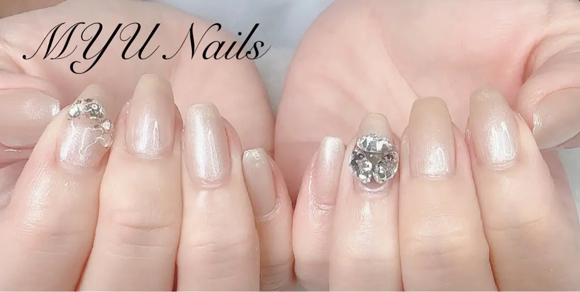 ネイル ジェルネイル 持ち込み ニュアンスネイル パラジェル ストーンネイル ニュアンスネイル🌈 MYU Nailsのネイルデザイン