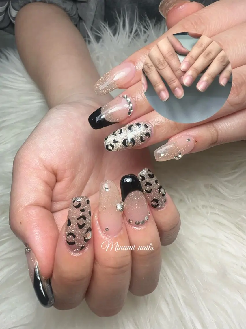 ネイル アートネイル ガーリー キラキラネイル 韓国ネイル マグネットネイル ハンドネイル Minami Nailsのネイルデザイン