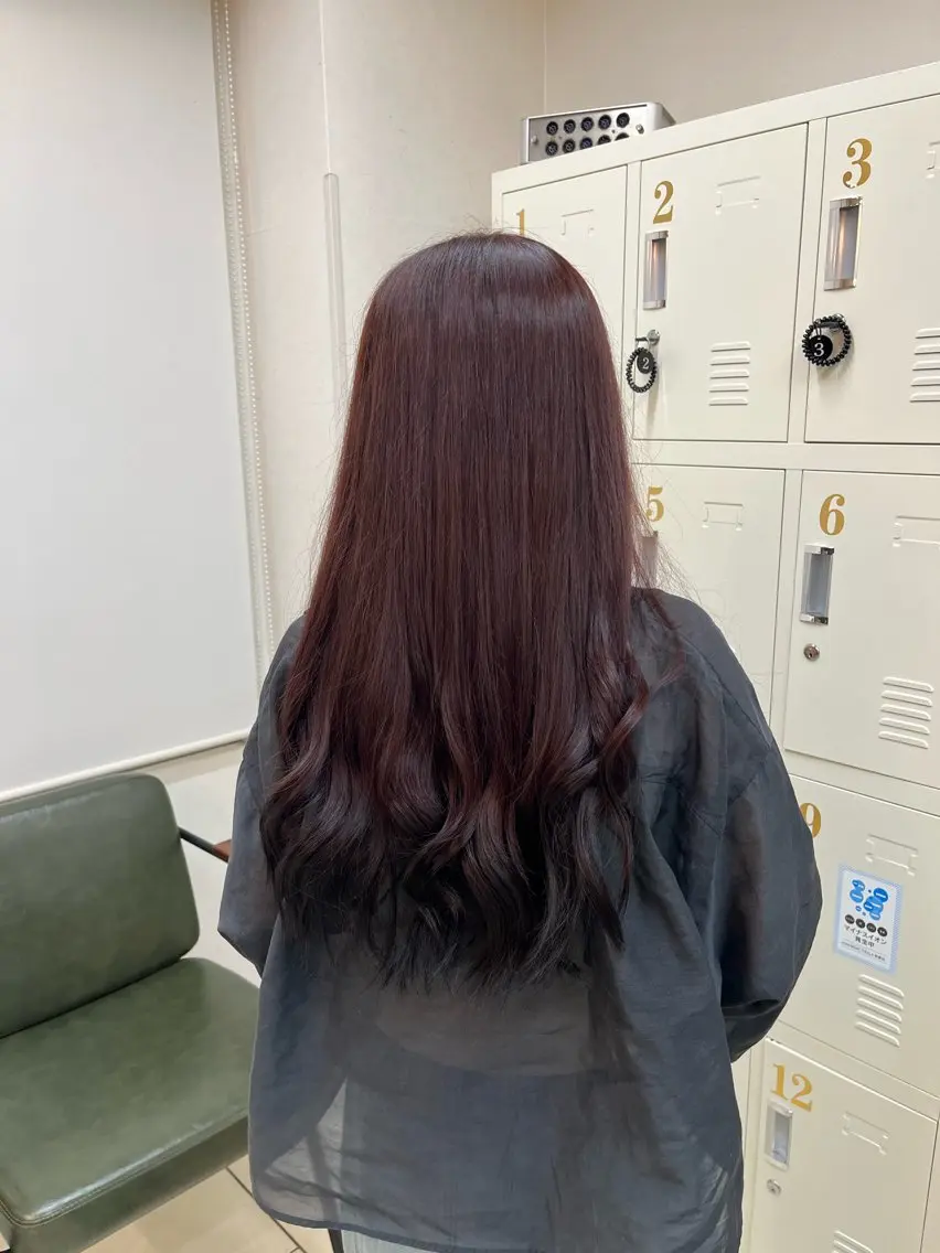 カラー 小林 紗也のヘアスタイル
