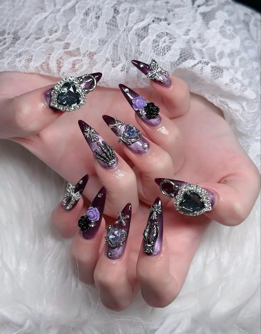ネイル オーロラネイル フレンチネイル ジェルネイル ハロウィン キラキラネイル H.baby Nail Salonのネイルデザイン