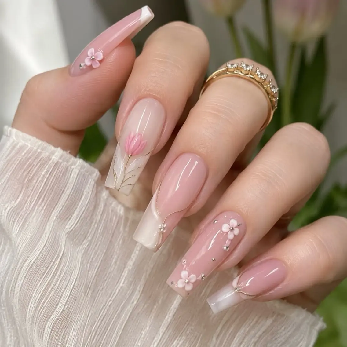 ネイル フラワーネイル フレンチネイル ガーリー 韓国ネイル ロングネイル ハンドネイル ハンドケア Umee Nailのネイルデザイン