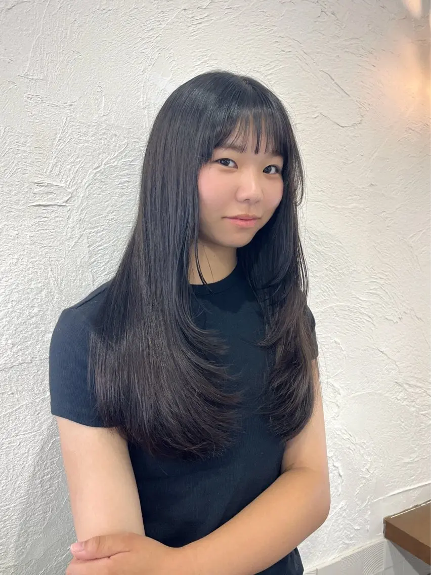 ロング カット 𝑪𝒐𝒍𝒐𝒓 *𝒆  ［コロレ］のヘアスタイル