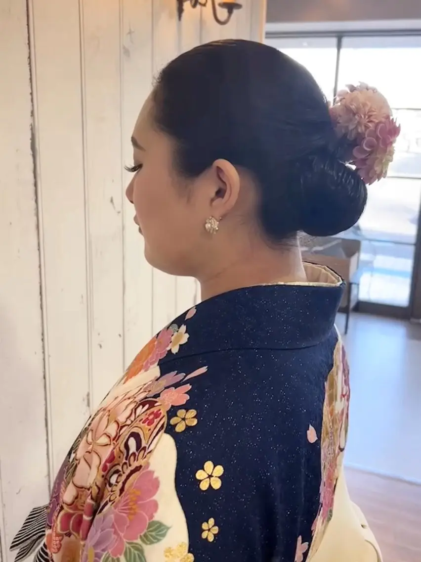 ヘアアレンジ 卒業式のヘアスタイル 幸手駅前Frays ‎🧡あやかのマツエク・マツパデザイン