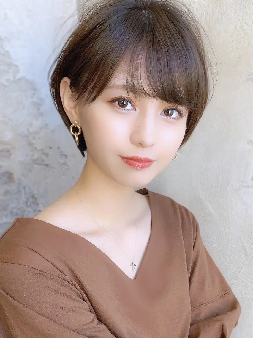 ショート カラー カット ヘアカラー トリートメント 💍新宿ショート 💍岩田莉奈のヘアスタイル