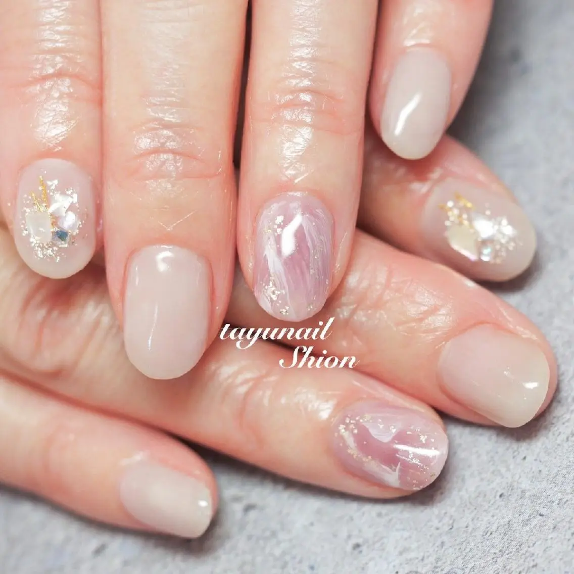 ネイル ブルー ジェルネイル キラキラネイル ニュアンスネイル パラジェル ネイルサロン 【たゆnail】のネイルデザイン