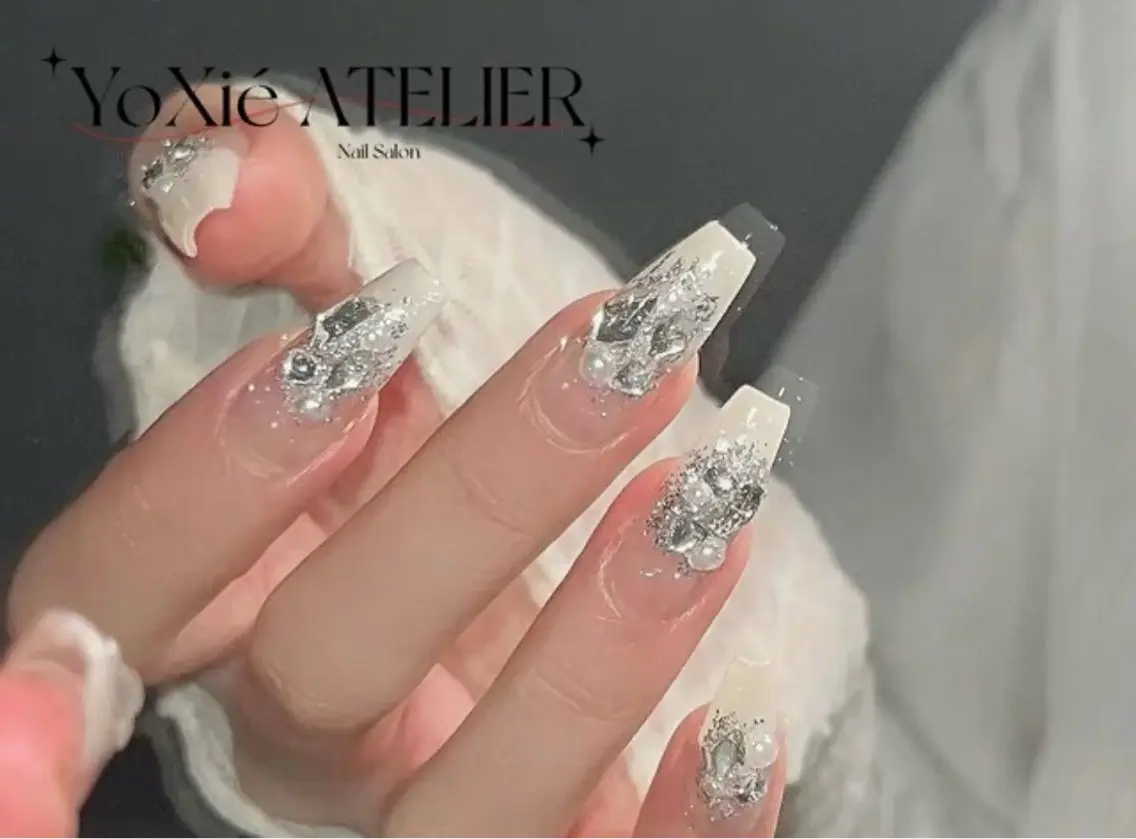 ネイル チークネイル フットネイル フレンチネイル ジェルネイル ガラスフレンチ ハンドネイル Yoxie ミキのネイルデザイン